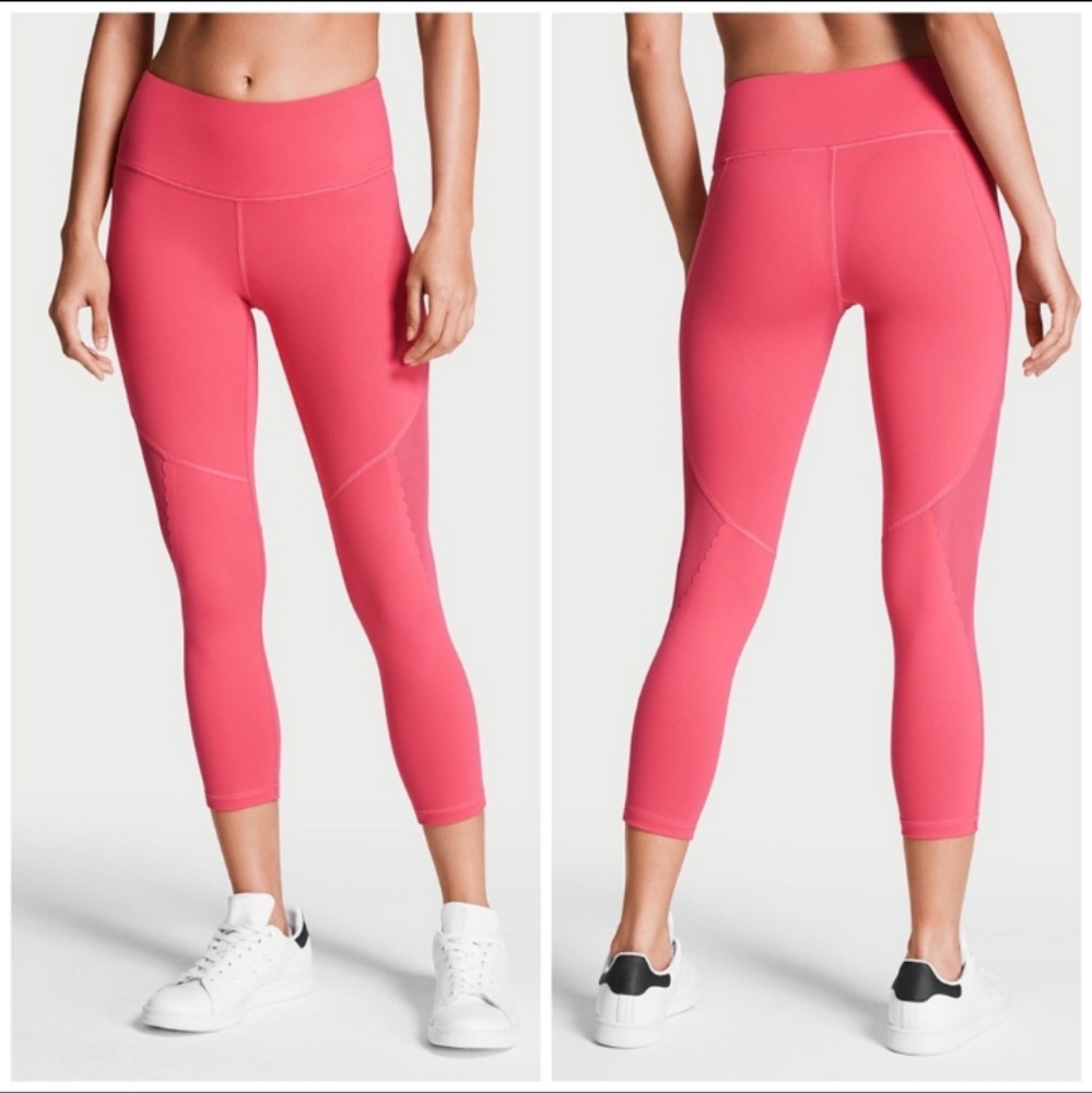 Victoria Sport Knockout Capri Leggings Small Size